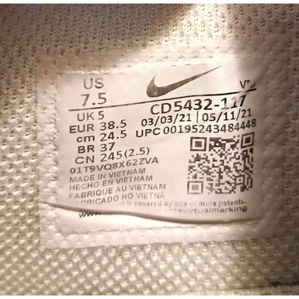 Nike Air Max Excee Womens Size 7.5 White Pink Casual Shoes Sneakers CD5432-117